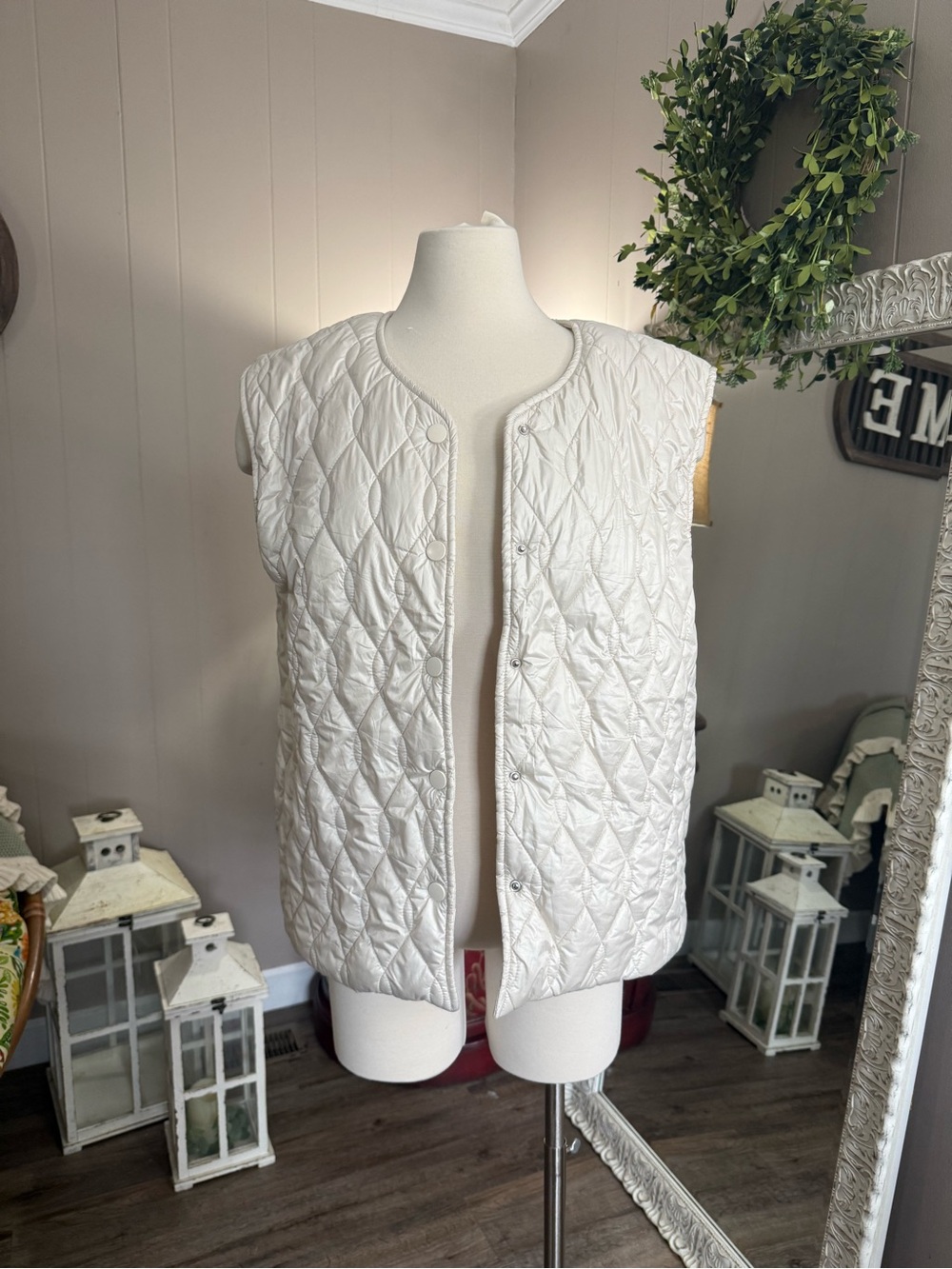 Princess Polly • Cream/Ivory Quilted Puffer Vest
